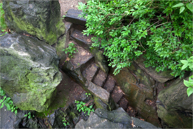 Look at the staircase to this secret Central Park cave! Photo: central-park-cave-untappedcities-com.jpg